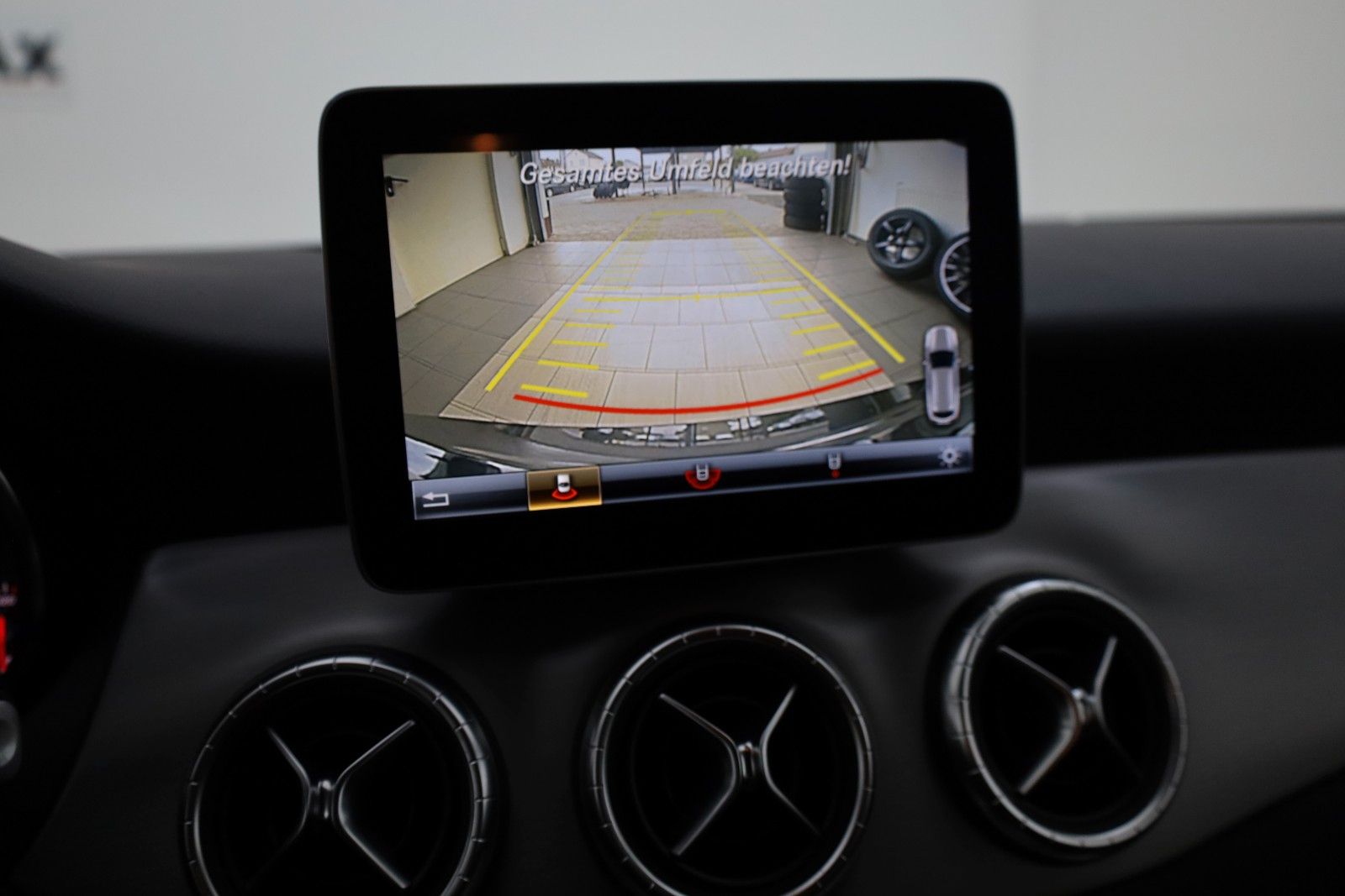 Fahrzeugabbildung Mercedes-Benz CLA 200 SB TLeder,Navi,LED,SH,Kamera,SR+WR