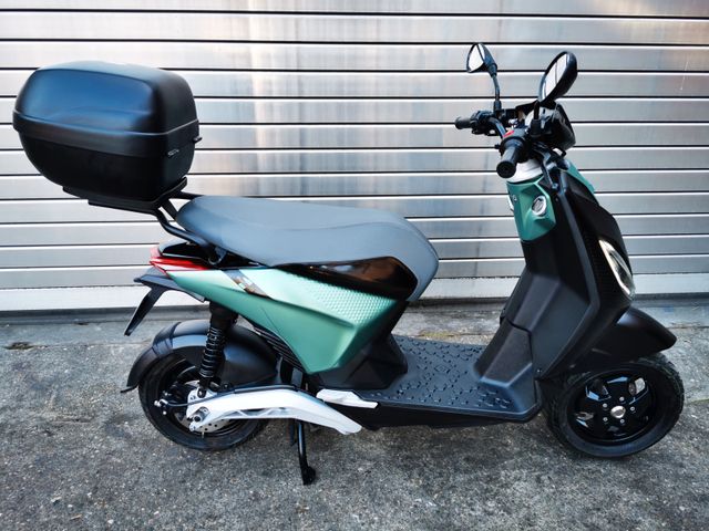 Piaggio One + 1 Plus GROSSER AKKU, unfallfrei, top Zust.