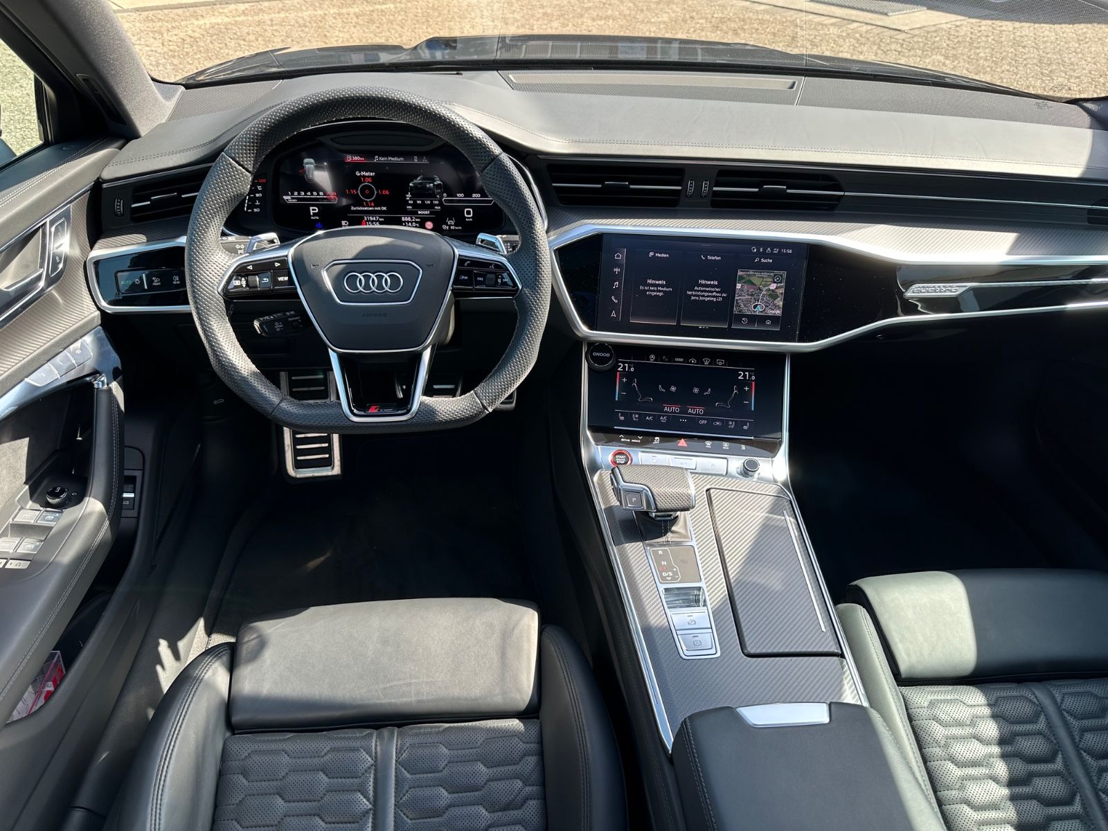 Fahrzeugabbildung Audi RS6  Avant 4.0 TFSI quattro Pano/AHK/STHZ/8-fach