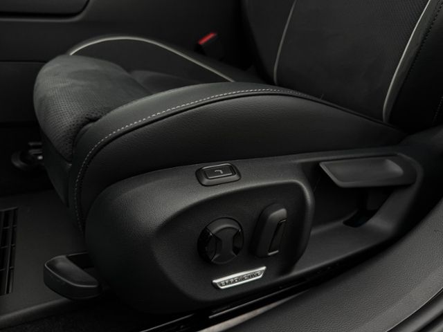 Fahrzeugabbildung Volkswagen Passat Business 1.5 eTSI DSG APP LED NAVI SHZG