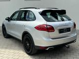 Porsche CAYENNE S 4.8l V8~SCHIEBEDACH~BOSE~AHK~KETTE NEU - gebrauchte Porsche Cayenne aus dem Jahr 2010