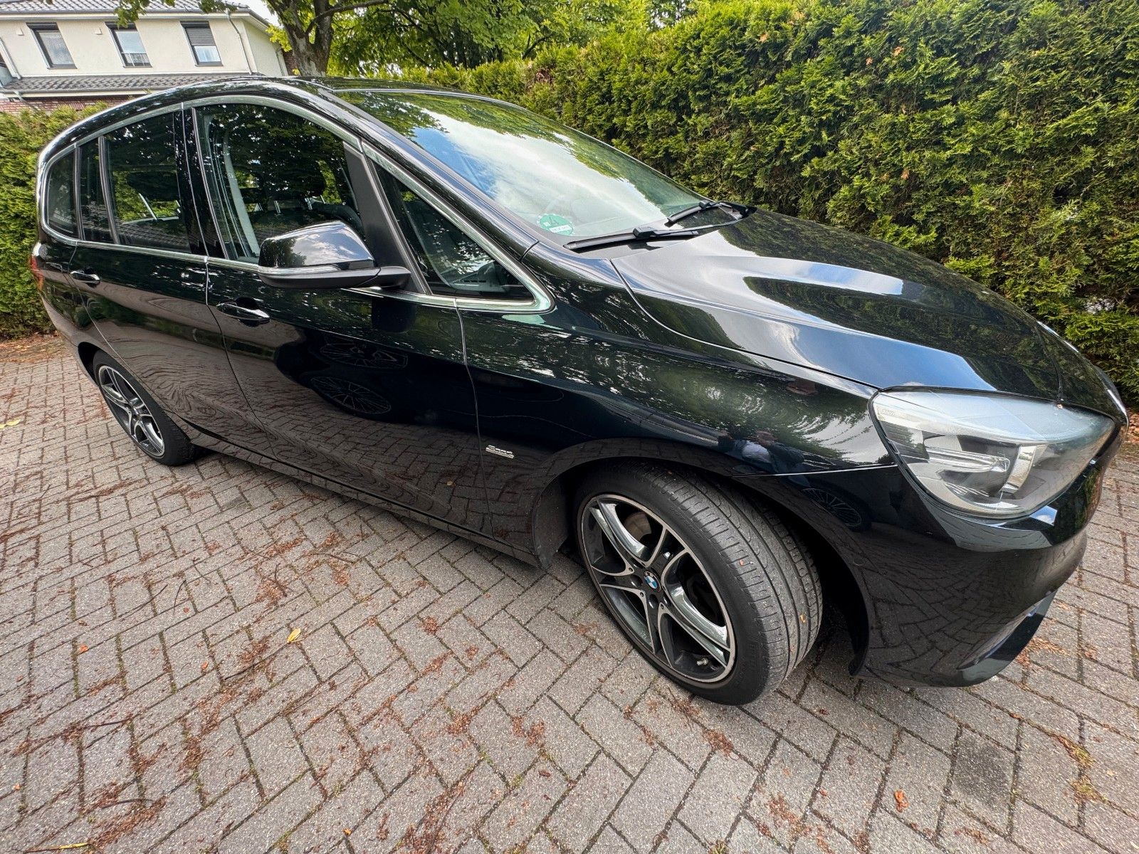 BMW BMW 220i Gran Tourer Sport Line Automatik