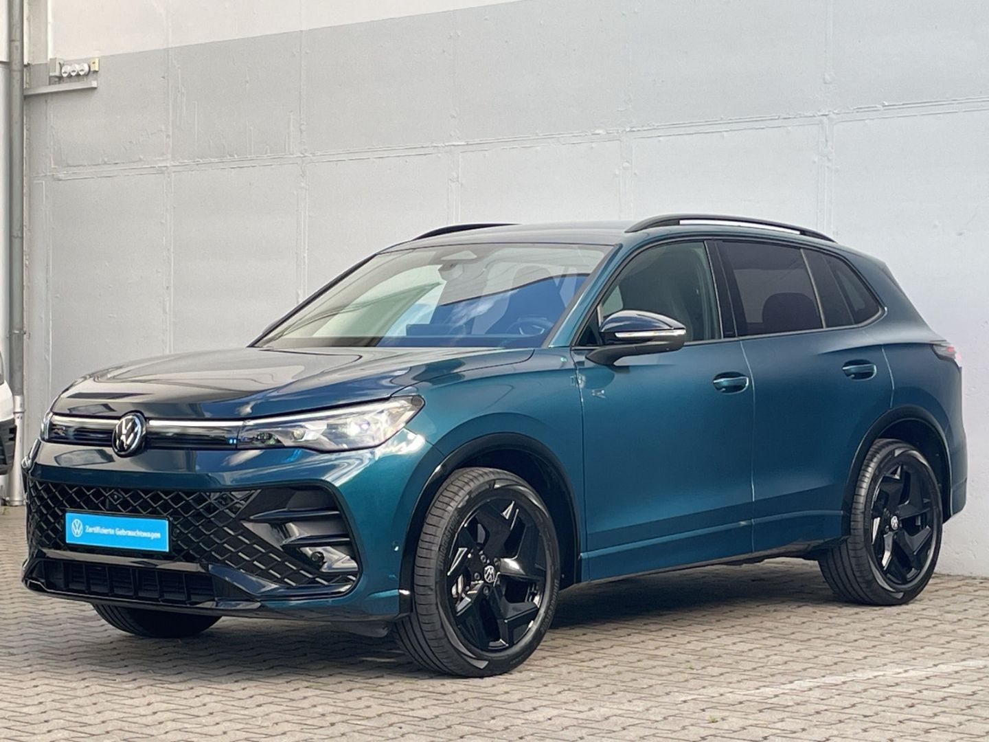 Tiguan 2.0 TDI R-Line Black Style 360°Kamera/AHK