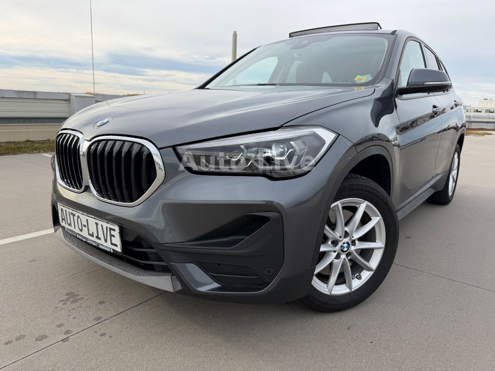 BMW X1 sDrive 20 d*AUTOMATIK*SPORT*PANO*NAVI*LED*AHK
