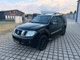 Nissan Pathfinder 3.0 dCi LE*AUT*R-KAMERA*AHK*BOSE* - Nissan Pathfinder mit Diesel-Antrieb: 3.0