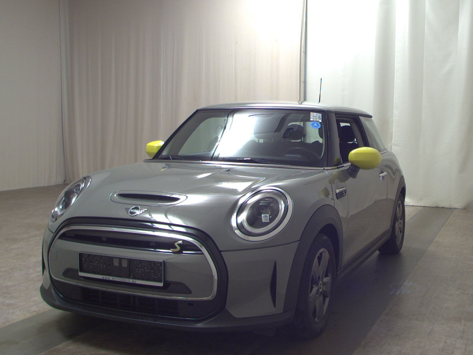 MINI Cooper SE Essential Trim Navi LED PDC Shz imagem 2