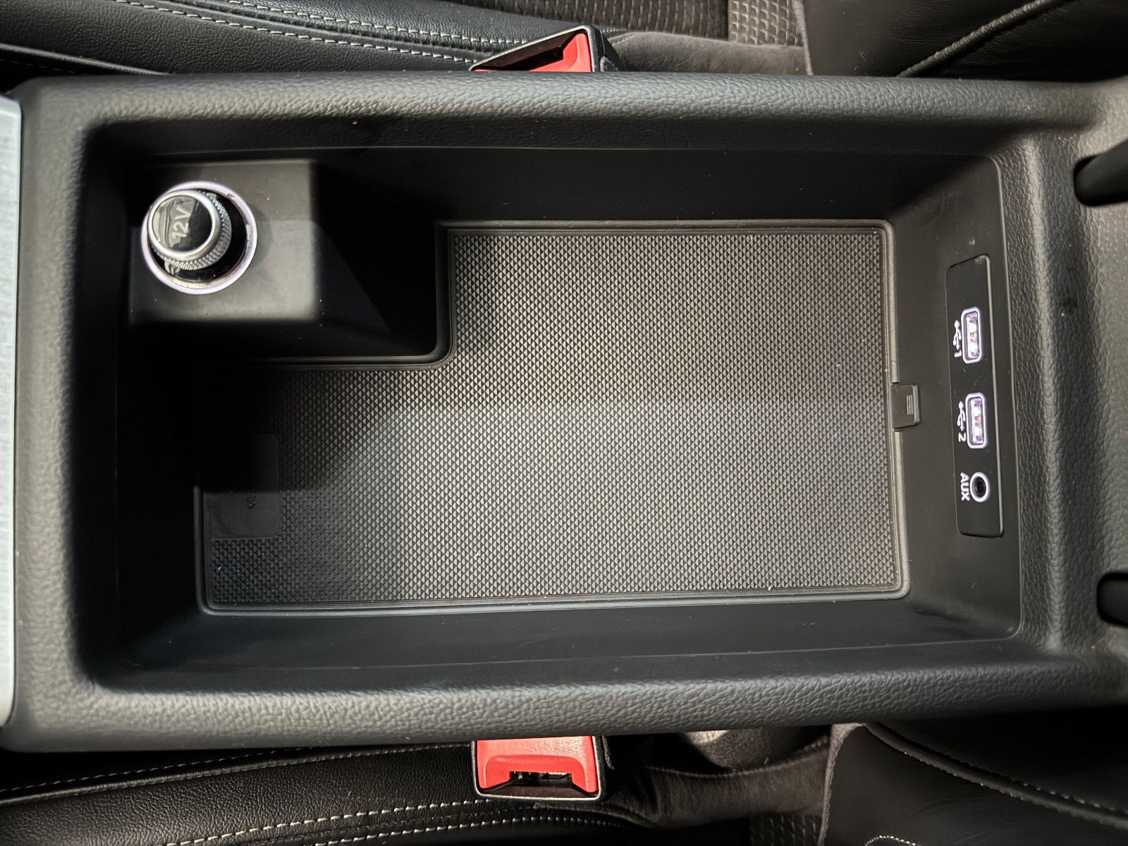 Fahrzeugabbildung Audi A4 2.0 TFSI S-TRONIC 3X-SLINE VIRTUAL LED VOLL