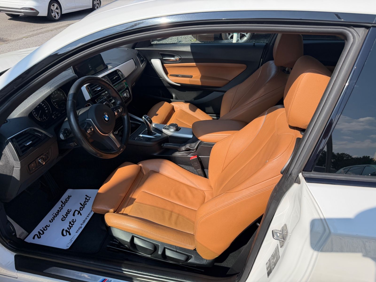 Fahrzeugabbildung BMW 230i Coupe M SPORT AUTOMATIK LED LEDER CAR PLAY