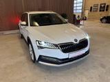 Skoda Superb Combi Scout 4x4*Automatik*Led*TOP* - Skoda: Combi Scout