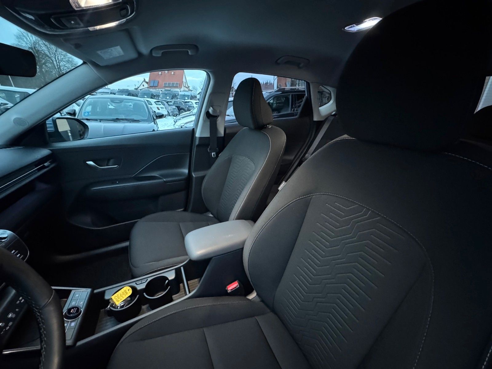 Fahrzeugabbildung Hyundai KONA TREND LED KAMERA AUTOM. SITZHZG ELE. HECKKL