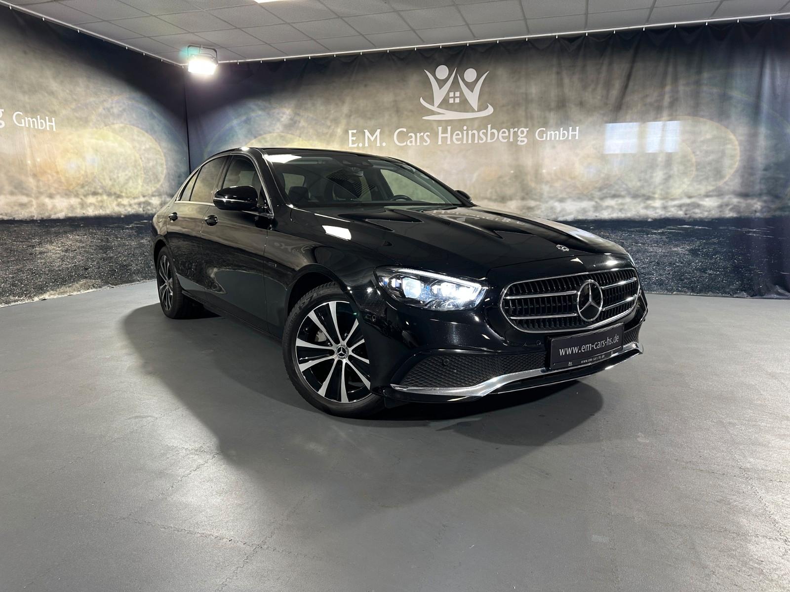 Mercedes-Benz E 300 de Lim. Avantgarde Business Pano 1. Hand