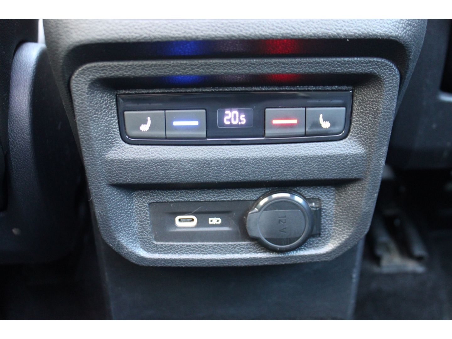 Fahrzeugabbildung SEAT Tarraco Xcellence 4Drive Pano LED ACC AHK StHZg