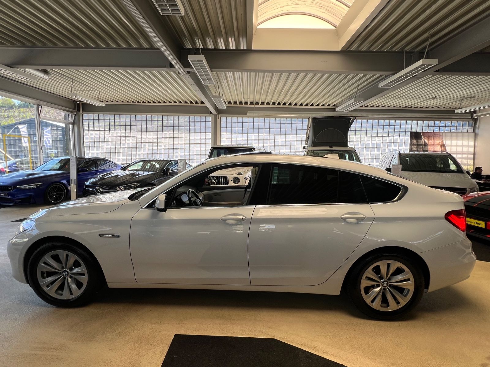 Fahrzeugabbildung BMW 530 Gran Turismo GT *PANO*KAMERA*LEDER-WEIß*
