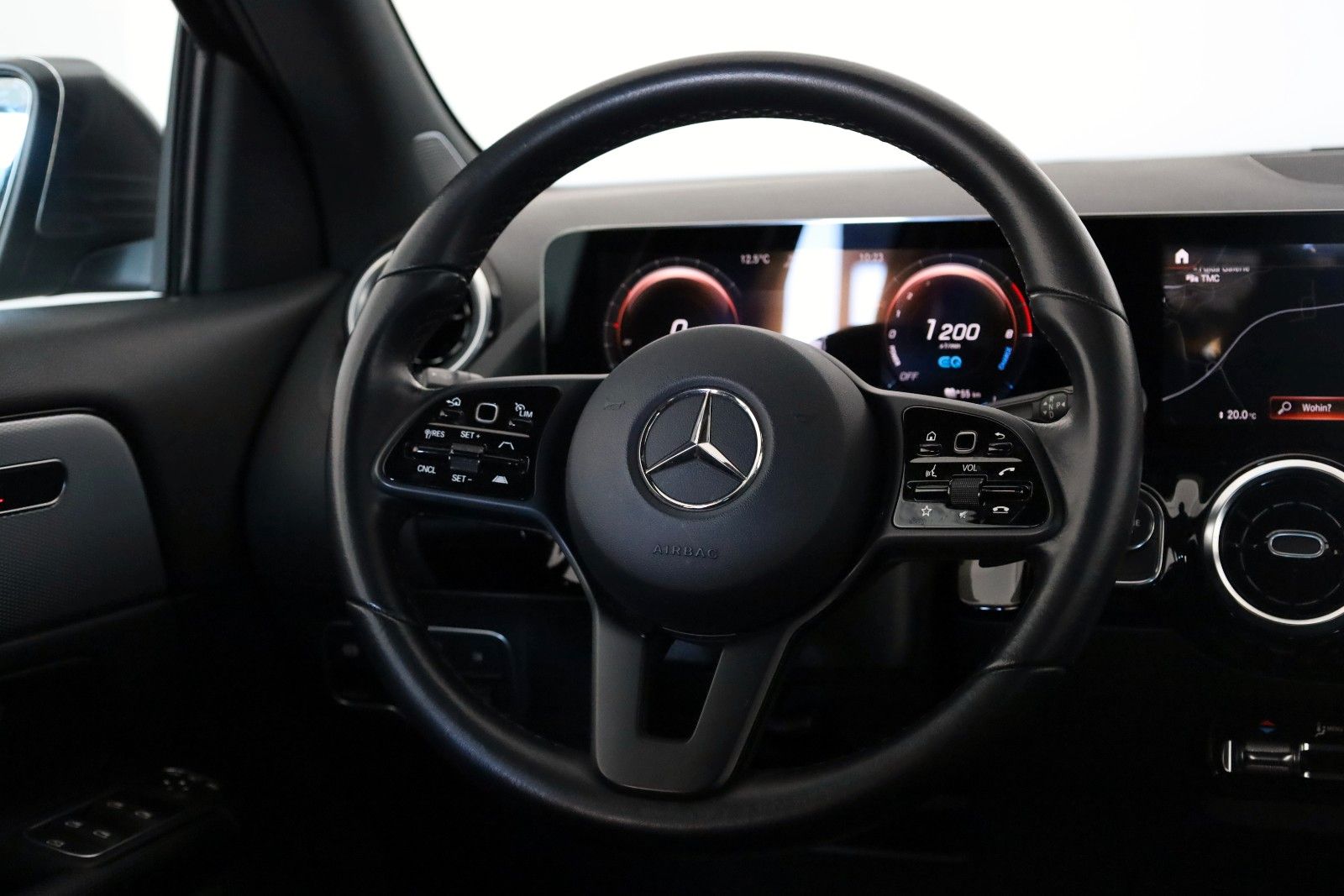 Fahrzeugabbildung Mercedes-Benz GLA 250 e, Style,T.Leder,Navi,LED,SH,Kamera,ACC