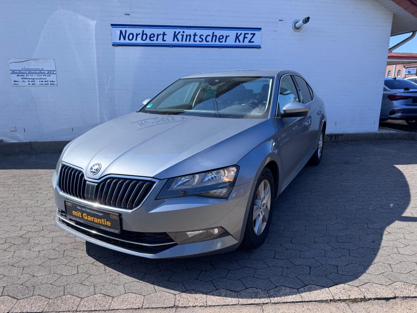 Skoda Superb 2.0 TDI DSG Navi / BT / Alu / PDC