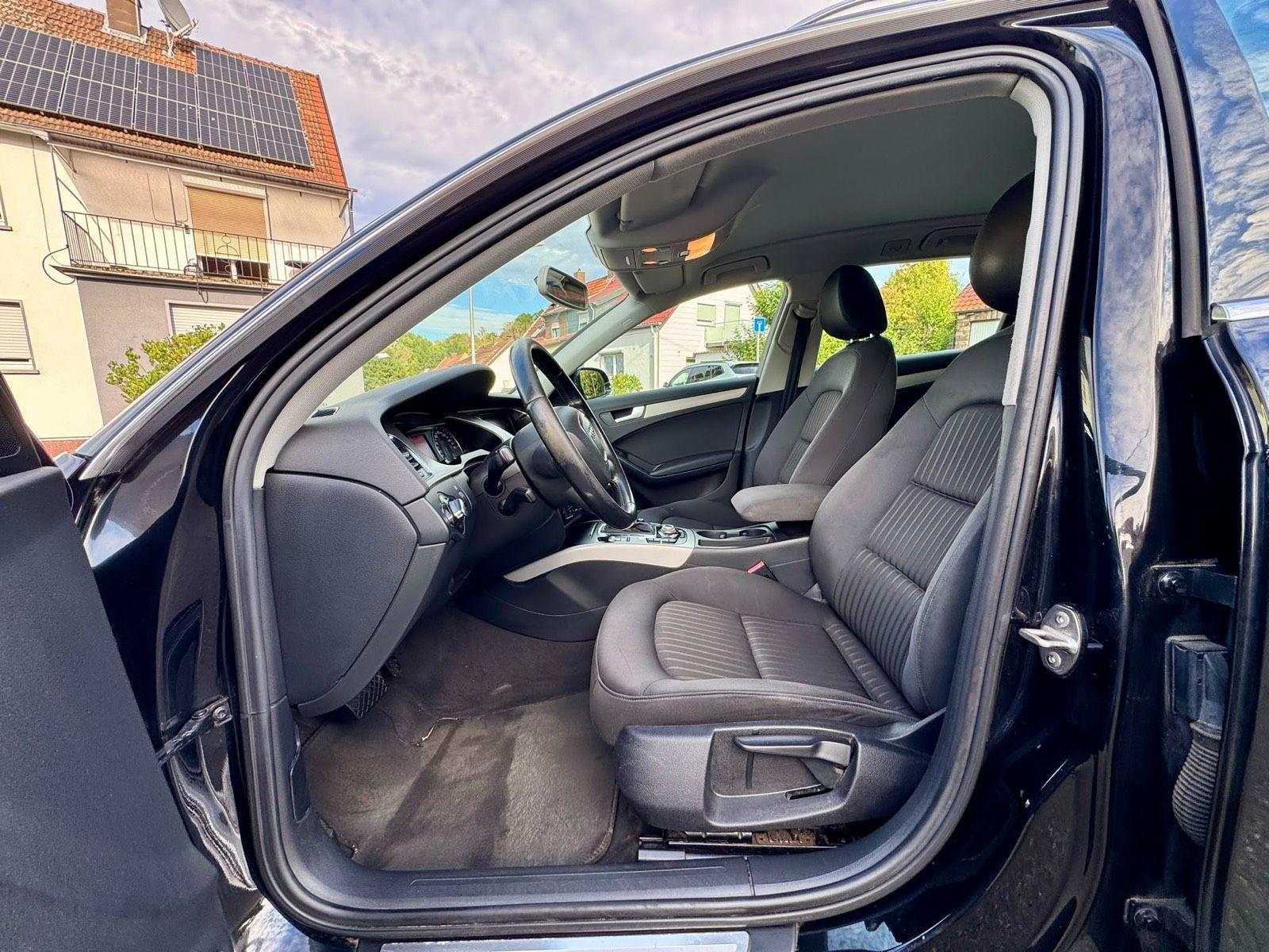 Audi A4 2011 — photo 7