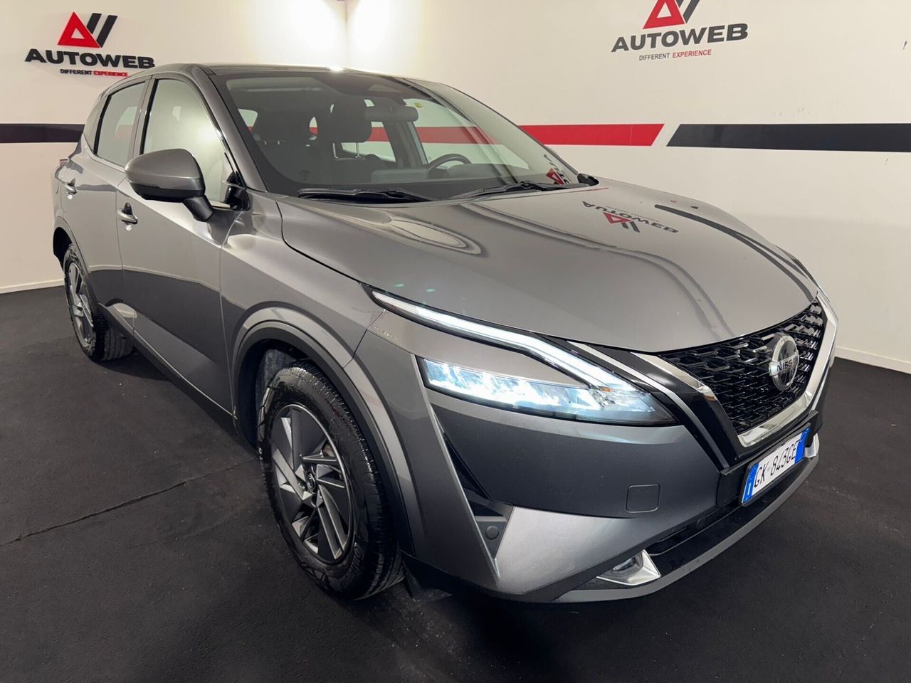 Nissan Qashqai MHEV 140 CV * TELECAMERA 360°, CRUISE AD imagem 3