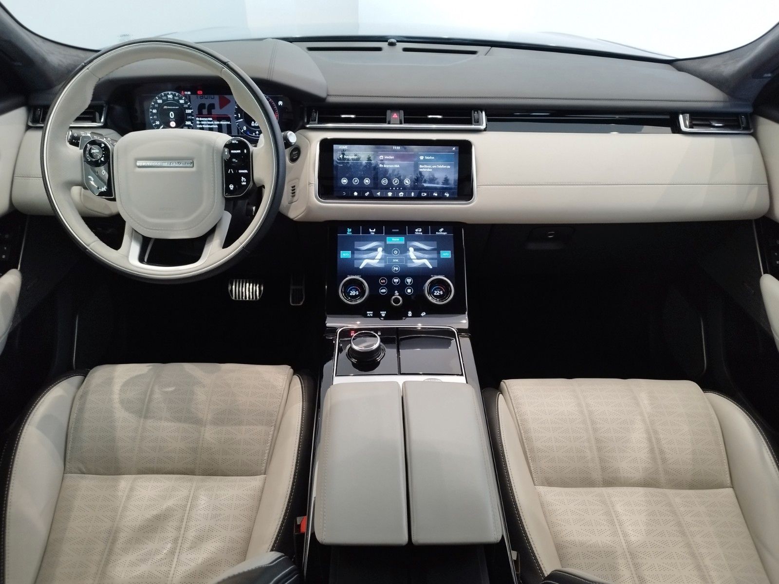 Fahrzeugabbildung Land Rover Range Rover Velar D300 R-Dyn HSE Standheizung