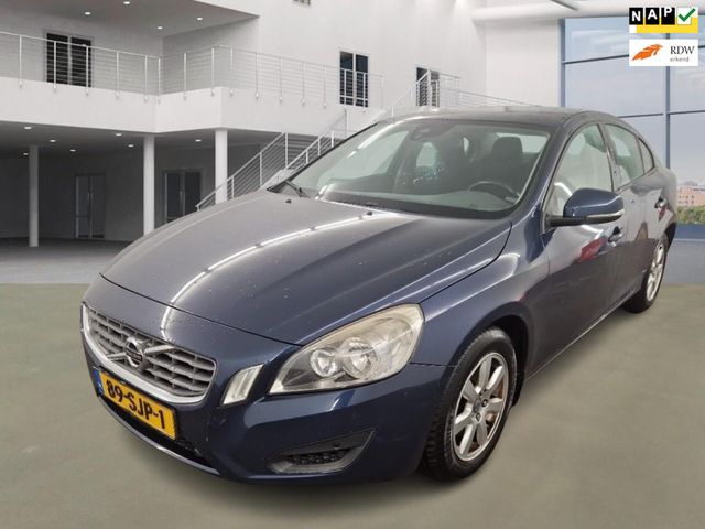 Volvo S60 2.0 D3 Kinetic EXPORT