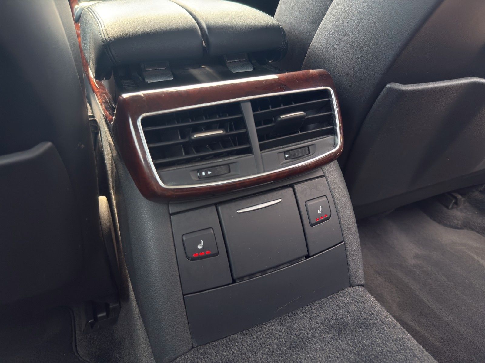 Fahrzeugabbildung Audi A8 quattro Keyless/Kamera/Memory/Bhz-Lenkrad