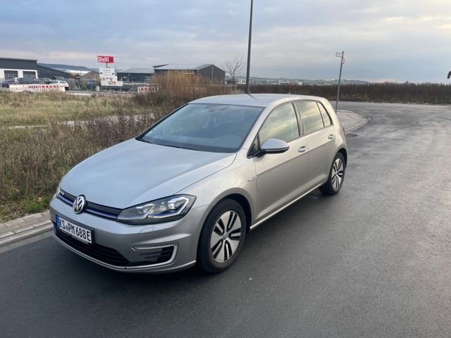 Volkswagen e-Golf Wärmepumpe ACC Kamera CCS LED