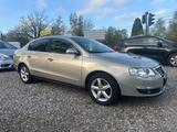 Volkswagen Passat 1.6 FSI Sportline - VW Passat bis 5.000 Euro