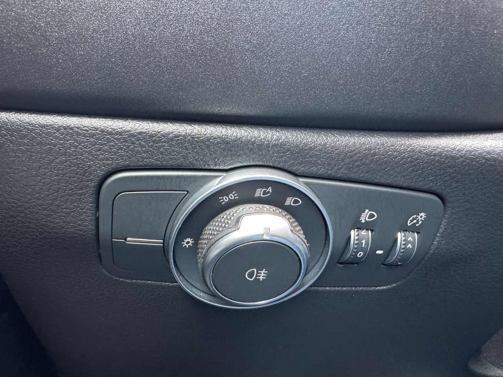 Fahrzeugabbildung Alfa Romeo Tonale Sprint Leder+LED+HarmannKardon+LED+Navi