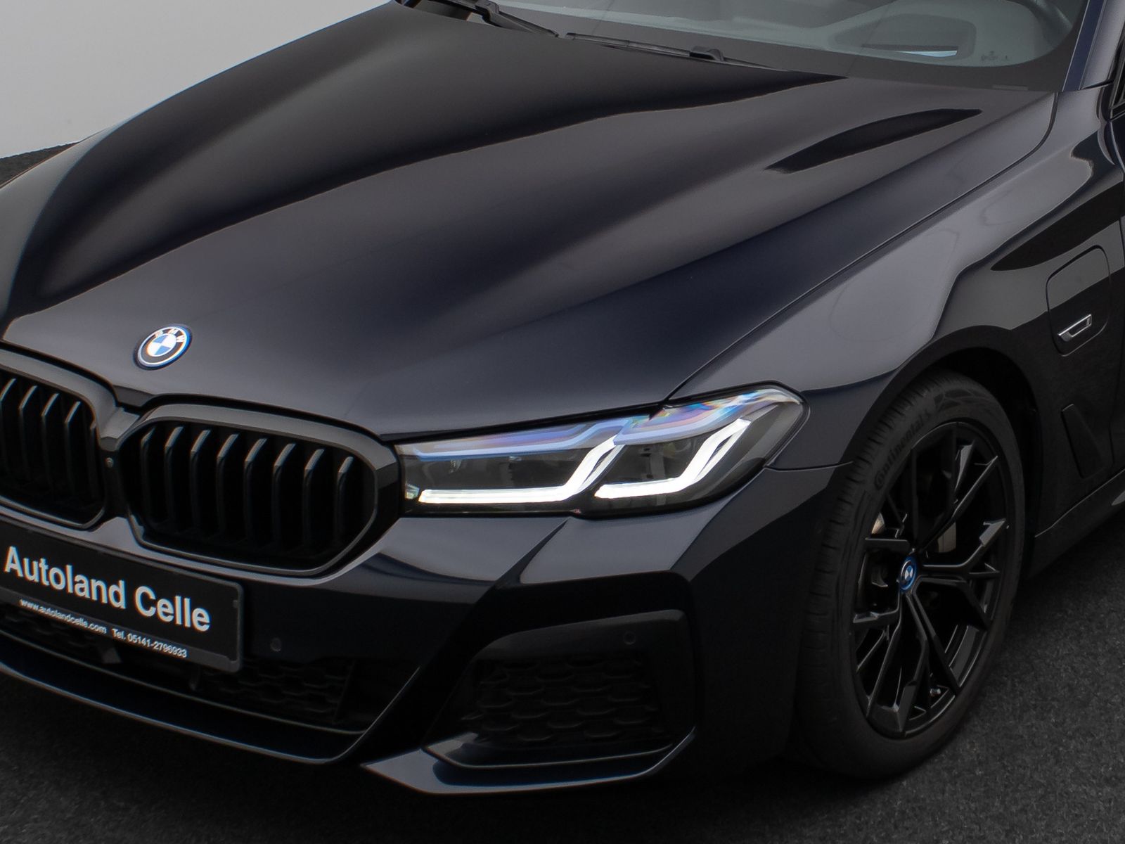 Fahrzeugabbildung BMW 530e xD M Sport Panorama Laser 360°HUD DAB H/K