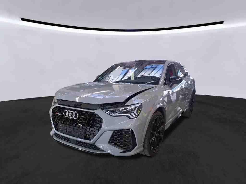 Audi RSQ3