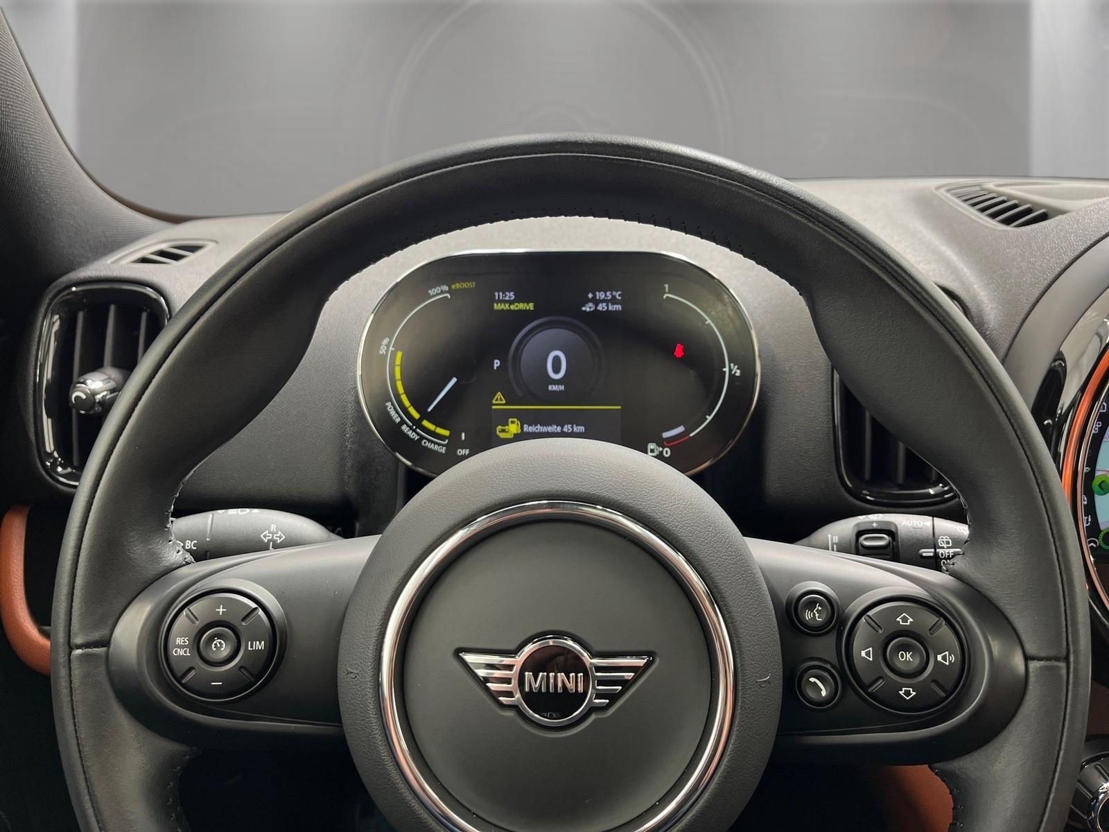 MINI Cooper SE ALL4 Countryman Navi Harman/K LED