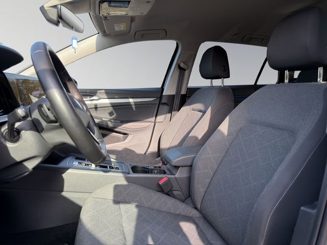 Golf VIII Variant 2.0 TDI Life DSG AHK ACC LED