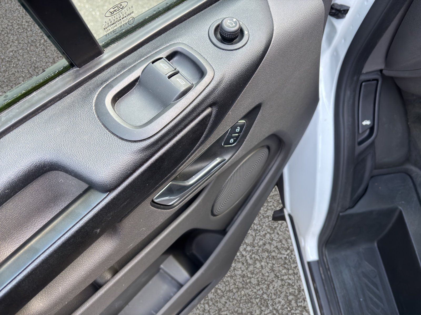 Fahrzeugabbildung Ford Transit Custom 340 L1 Trend