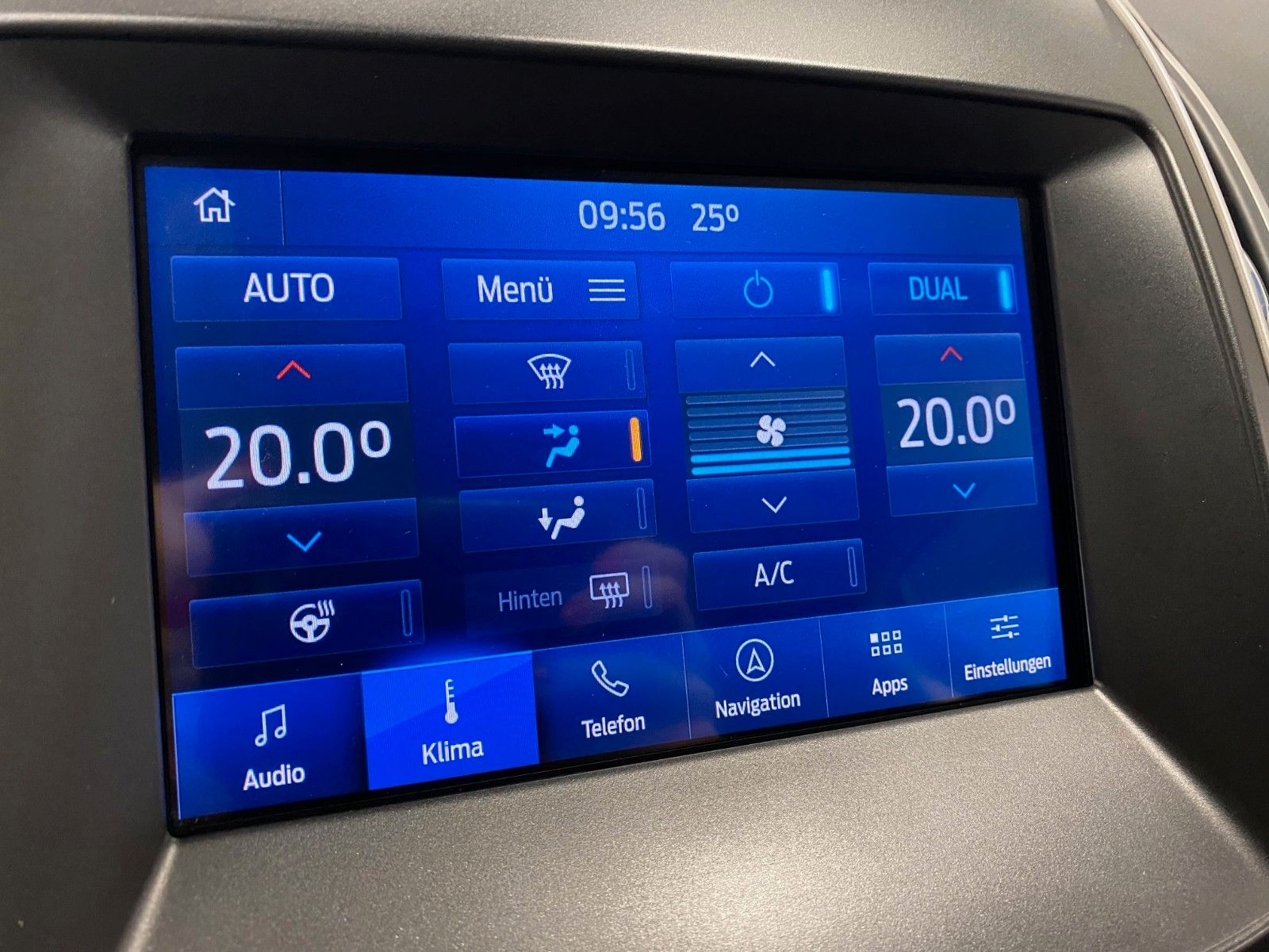 Fahrzeugabbildung Ford S-Max 2.0 TDCI EcoBlue Edition+NAVI+AHK+KAMERA++