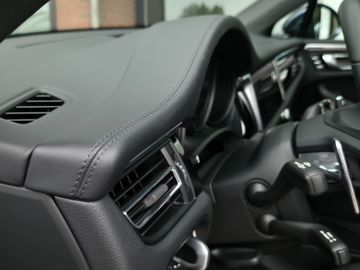 Porsche Macan - 10