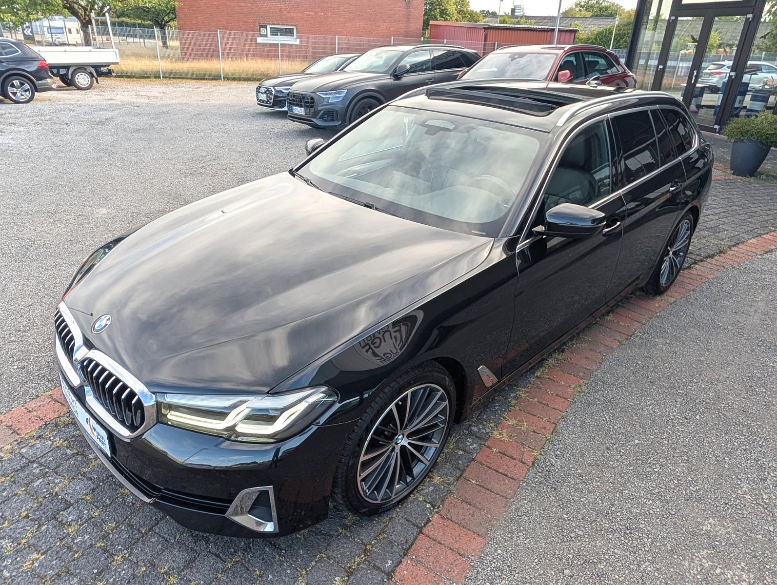 BMW 530 d Touring xDrive Luxury Line Voll!
