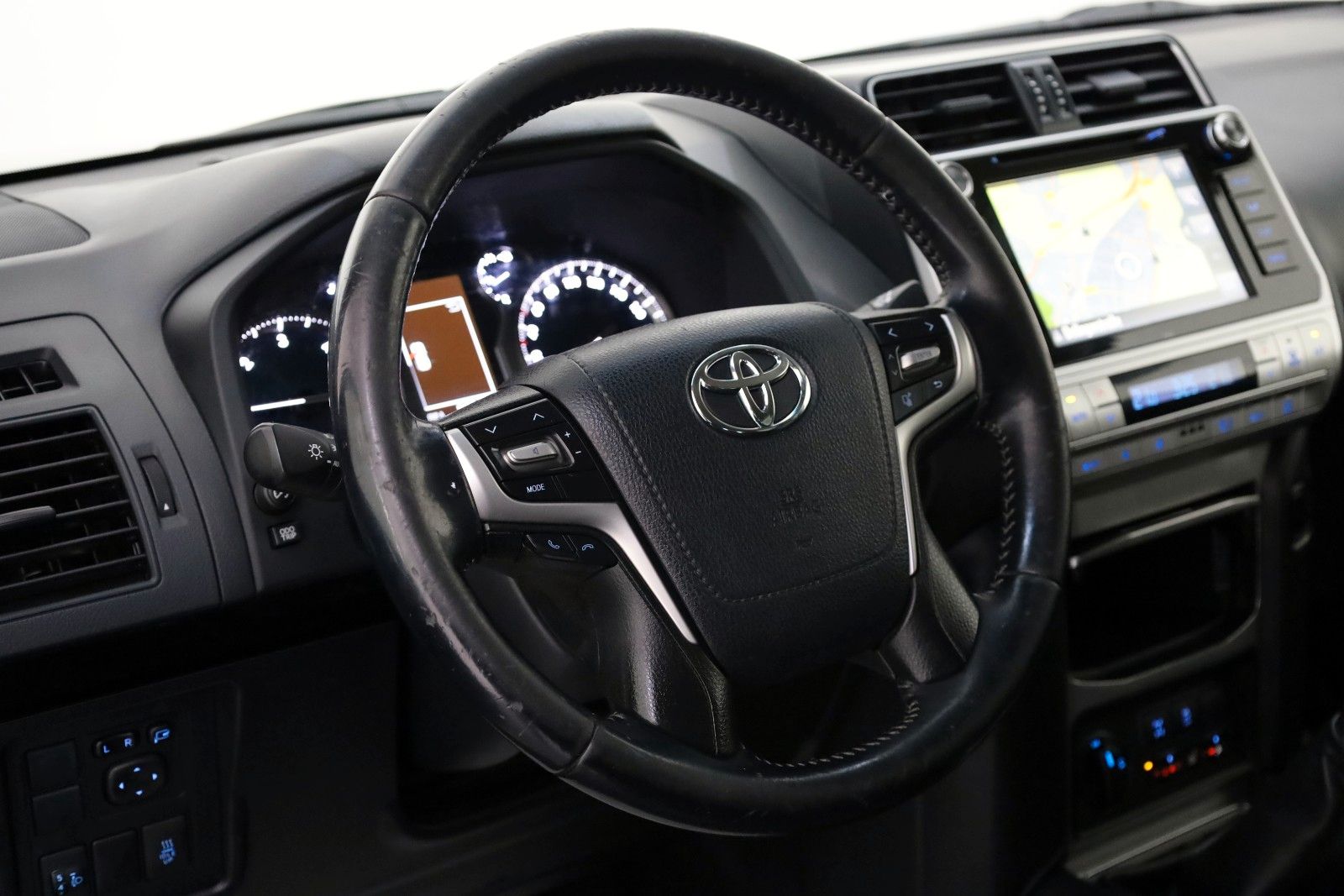 Fahrzeugabbildung Toyota Land Cruiser Comfort Leder,Navi,Kamera,SH,AHK