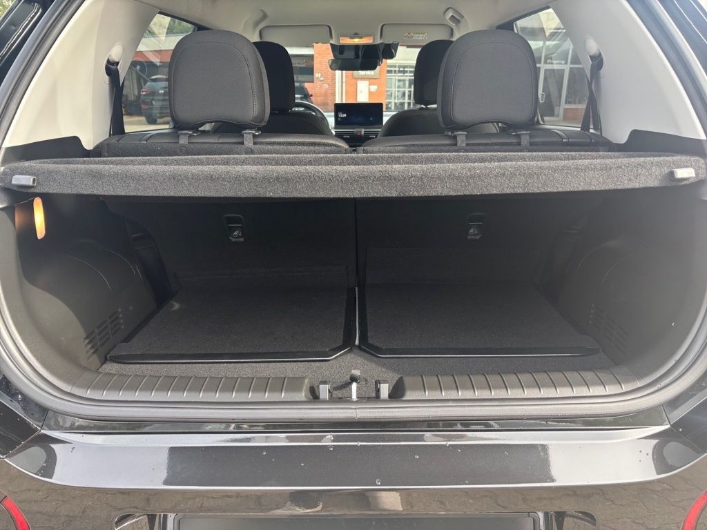 Fahrzeugabbildung Hyundai INSTER TREND ELEKTRO 2WD SHZ LHZ NAVI KAMERA PDC
