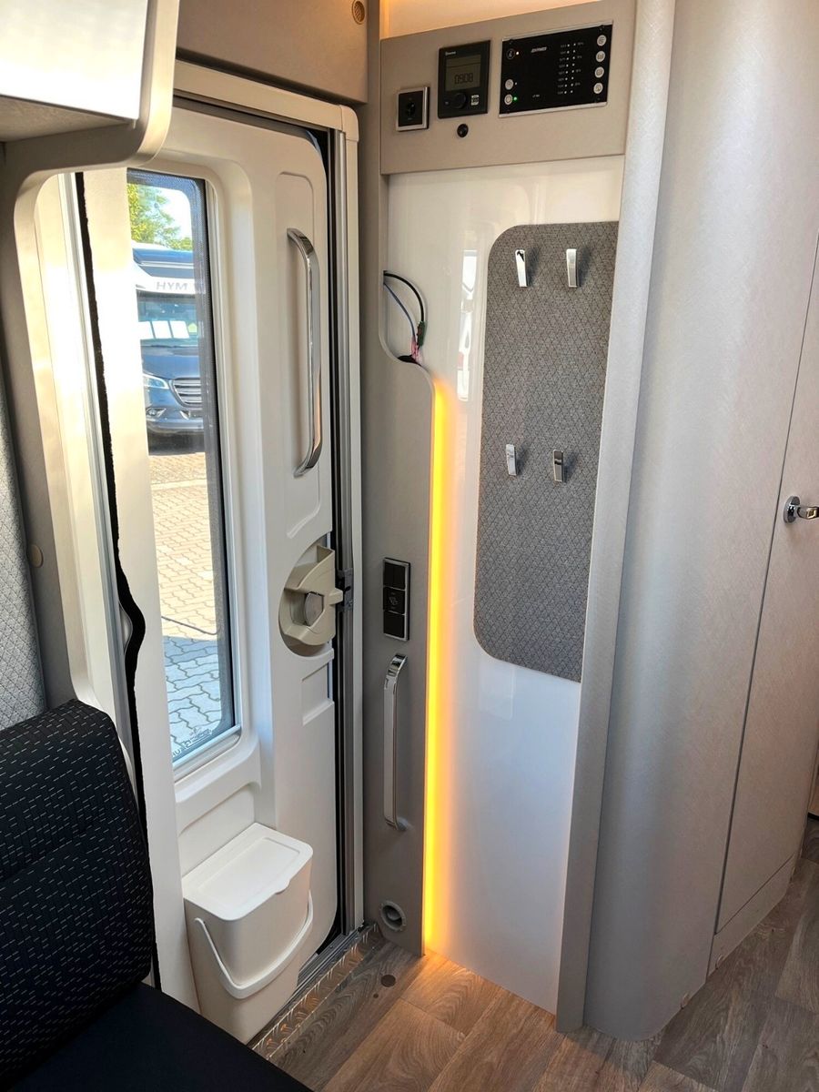 Fahrzeugabbildung HYMER / ERIBA / HYMERCAR Hymer Tramp S 585 - 170PS / Automatik