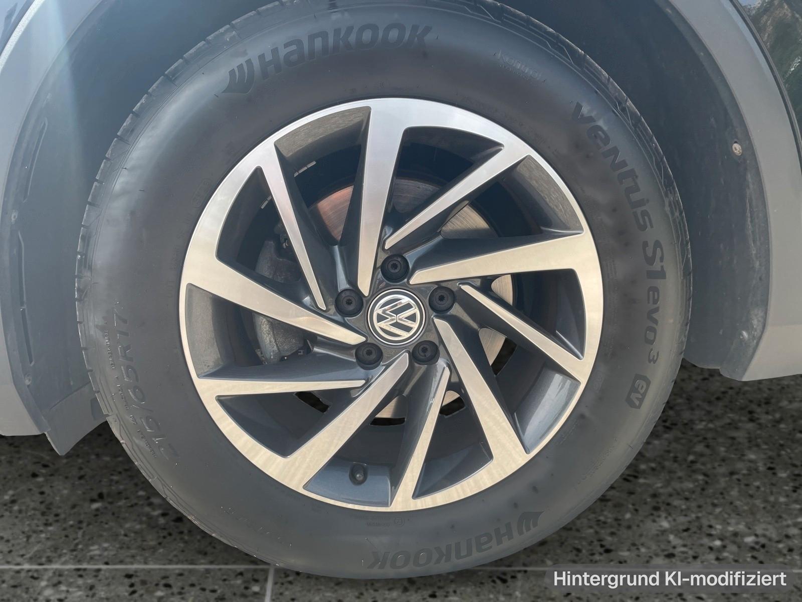 Volkswagen Tiguan SOUND 150 PS ( * AHK * SITZHEIZUNG * )