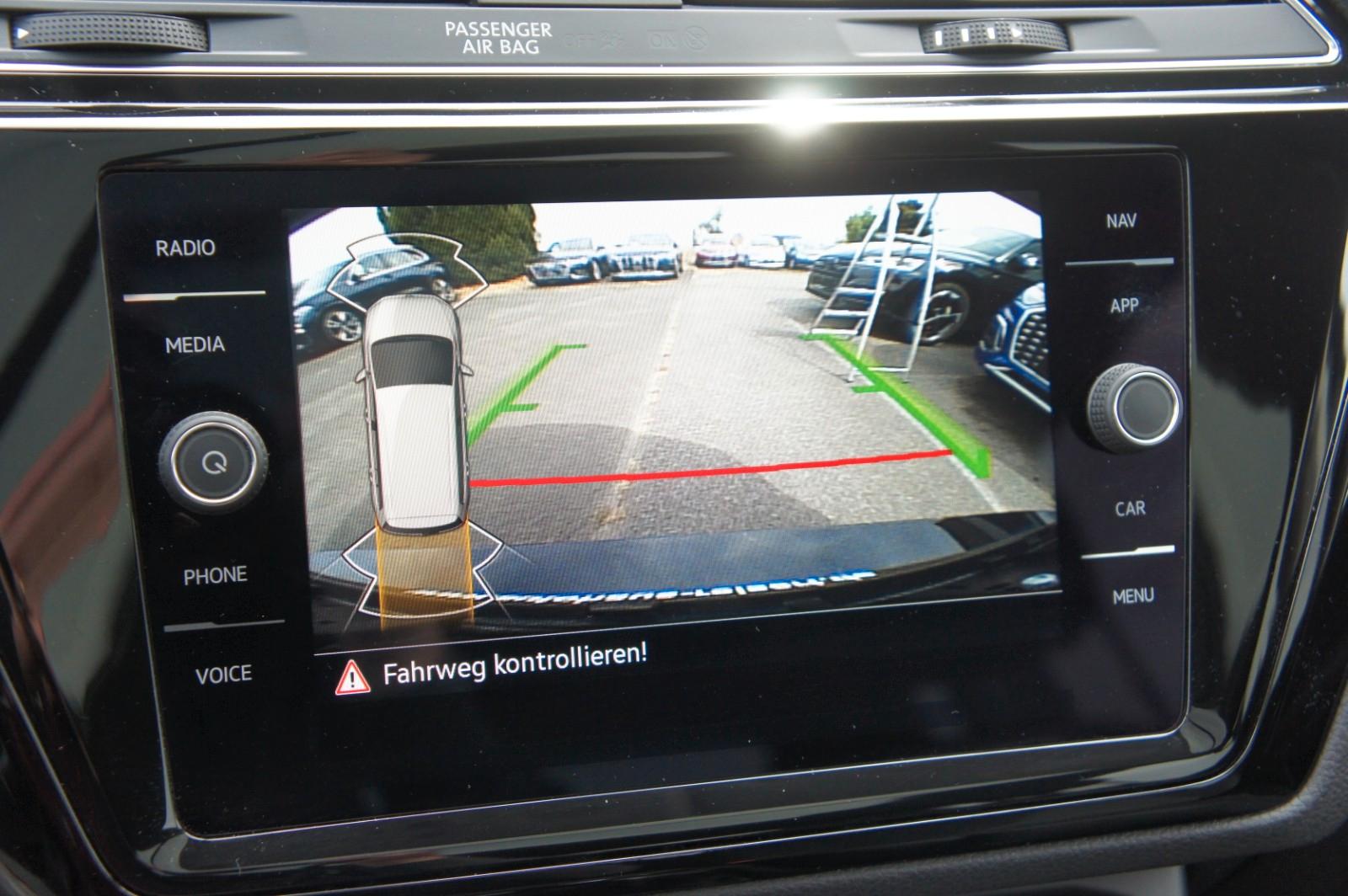 Volkswagen Touran Highline *ACC*AHK*PANO*STDHZG*KAM*MASSAGE, миниатюра 27