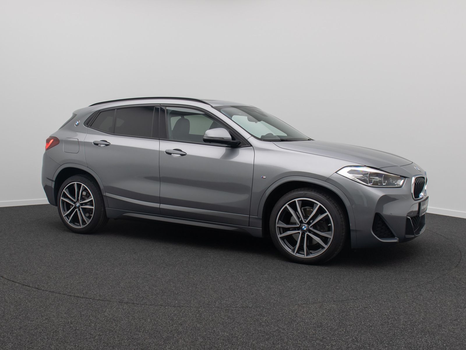 Fahrzeugabbildung BMW X2 sD20d M Sport HUD DAB Kamera HiFi Panoram 19"