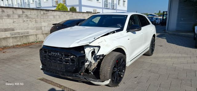 Audi Q8 50 TDI mHEV quattro S-line 210kw A8