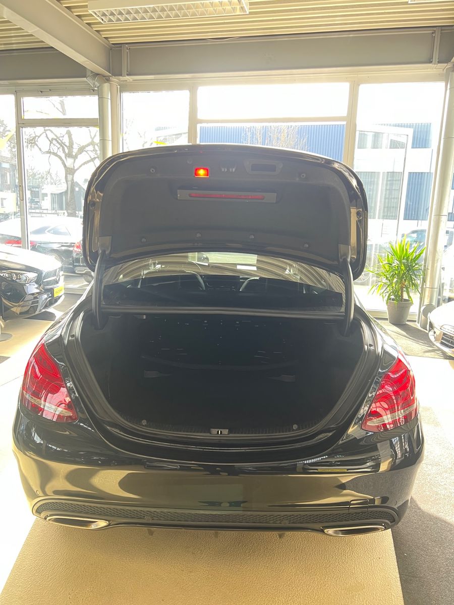 Fahrzeugabbildung Mercedes-Benz C 200 CGI Lim AMG LINE *AMBIENTE*KAMERA*HEAD-UP*