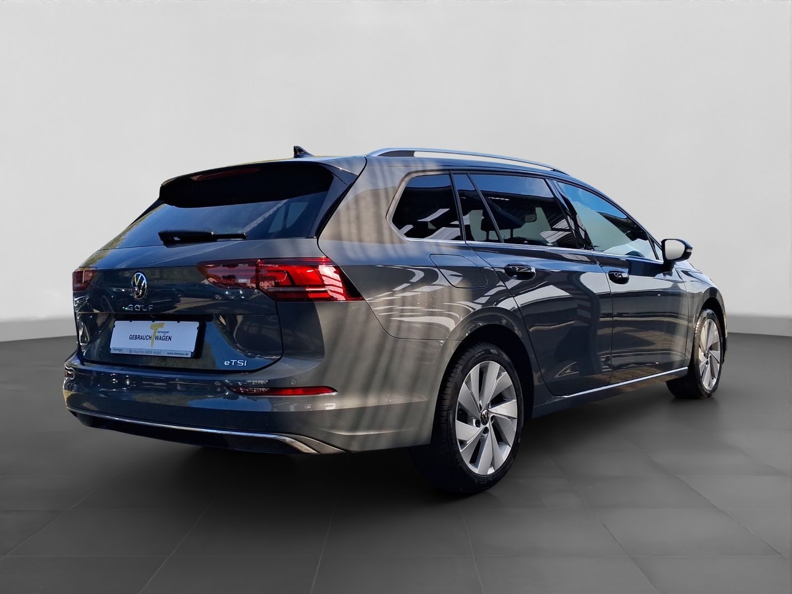 Volkswagen Golf Variant 1.5 eTSI DSG STYLE PANO HuD AHK 360 foto 3