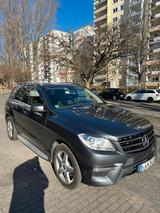 Mercedes-Benz ML 350 BlueTEC 4MATIC - - Mercedes-Benz ML 350 Gebrauchtwagen in Berlin