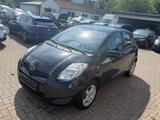 Toyota Yaris / Charade Cool Klima 1. Hand 107.000 KM - Toyota Yaris: Schwarz