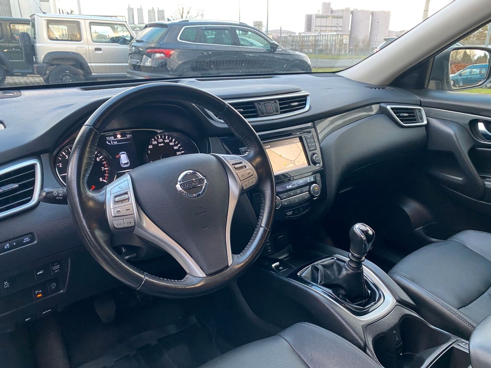 Fahrzeugabbildung Nissan X-TRAIL 1.6 MAN+LEDER+PANO+SHZ+360°+TÜV-NEU+AHK