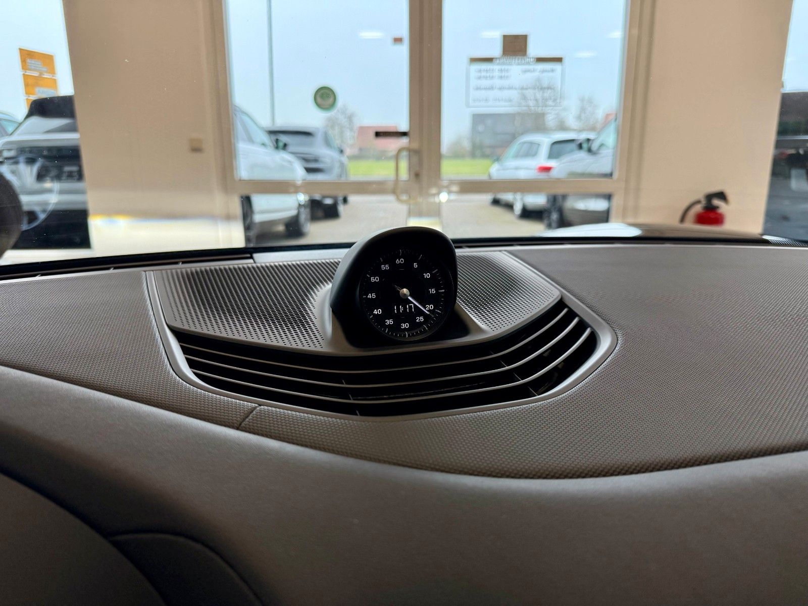 Fahrzeugabbildung Porsche Taycan Performance Panorama/SportChrono/WP