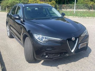 Alfa-Romeo Stelvio - 3