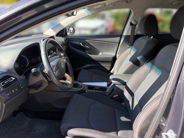 Fahrzeugabbildung Hyundai i30 Intro Edition Mild-Hybrid Navi,RFK,LED,DCT,P